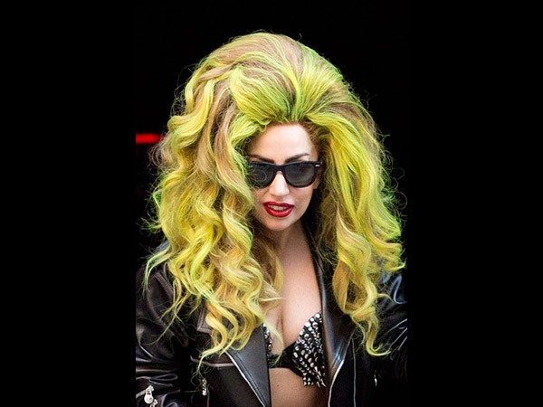 Choang voi 8 cuoc thu nghiem mau toc dien cuong cua Lady Gaga-Hinh-4